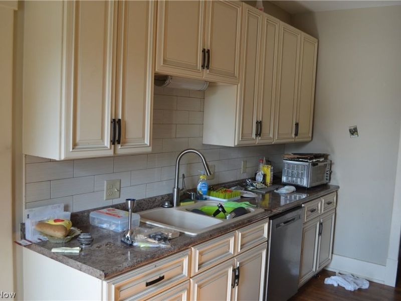 147 W Mcpherson Highway , Clyde, OH 43410 Photo 10