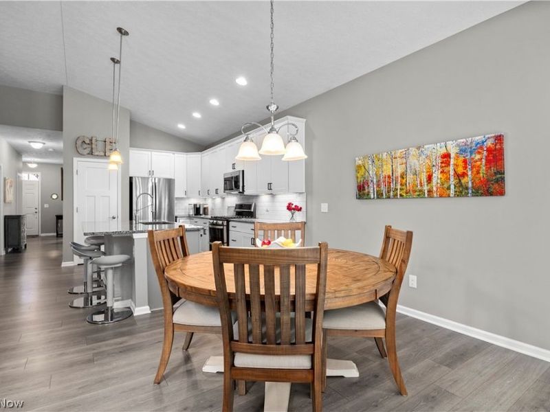 6560 Amber Way, North Ridgeville, OH 44039 Photo 12