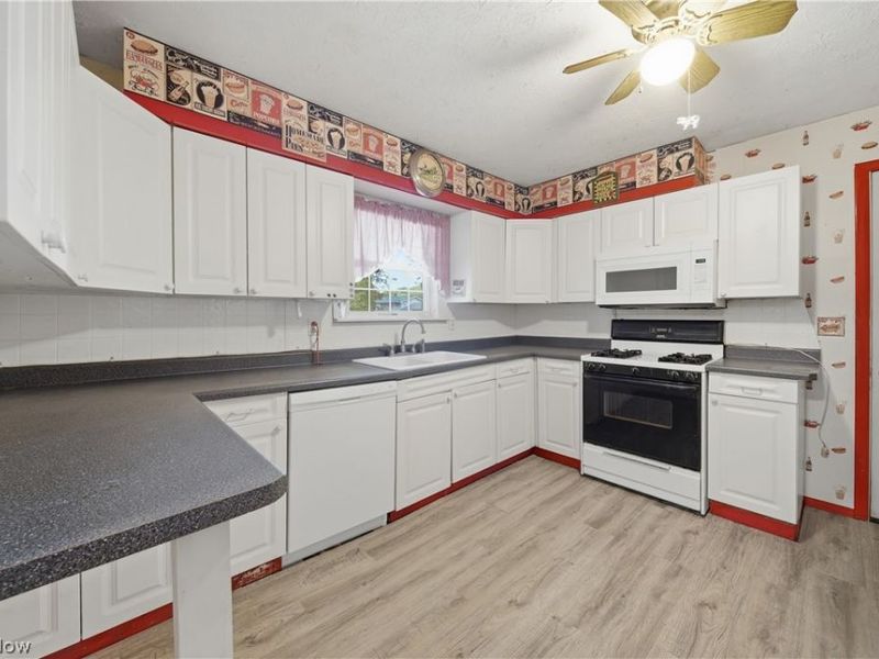 1819 Stonehenge Avenue NW, Massillon, OH 44646 Photo 11