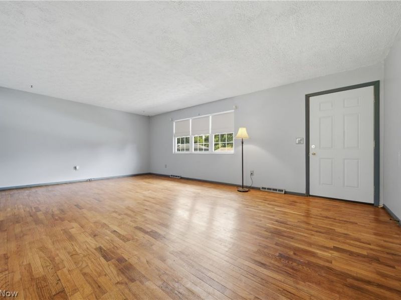 1819 Stonehenge Avenue NW, Massillon, OH 44646 Photo 3