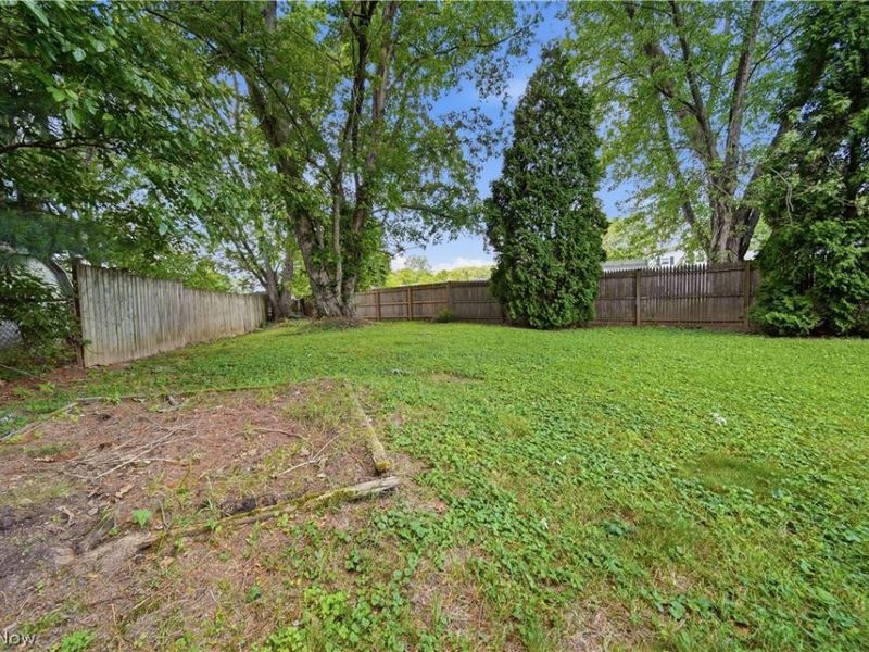 1819 Stonehenge Avenue NW, Massillon, OH 44646 Photo 30