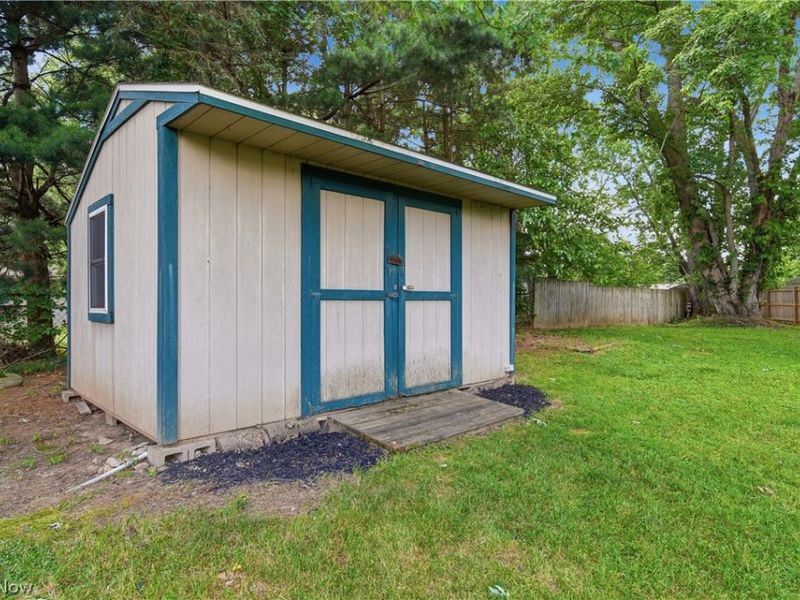 1819 Stonehenge Avenue NW, Massillon, OH 44646 Photo 31