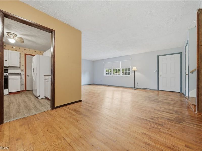 1819 Stonehenge Avenue NW, Massillon, OH 44646 Photo 7