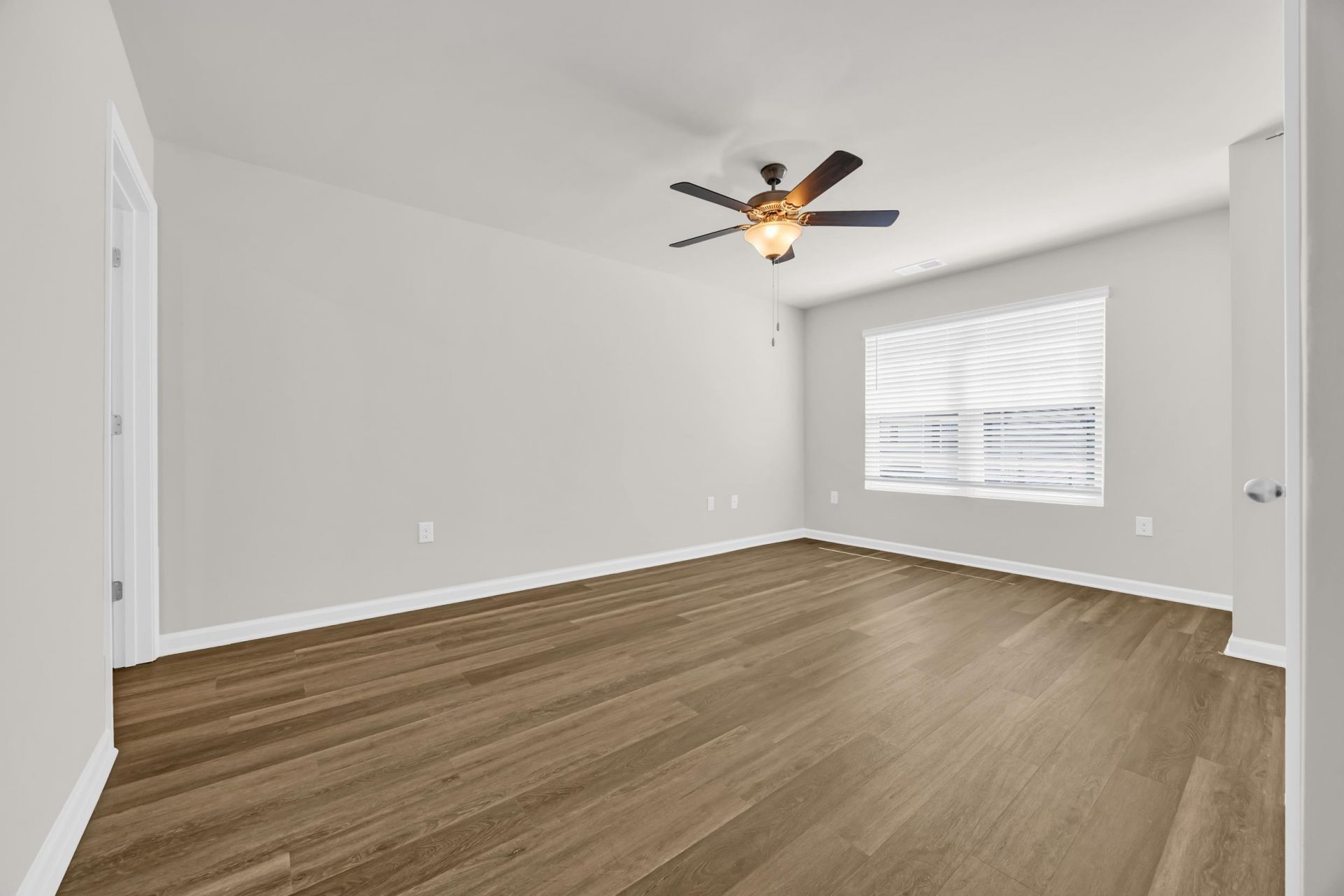 180 Harvest Gold Dr.  Photo 4