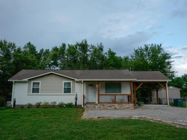 612 Wilkinson LN , White House, TN 37188