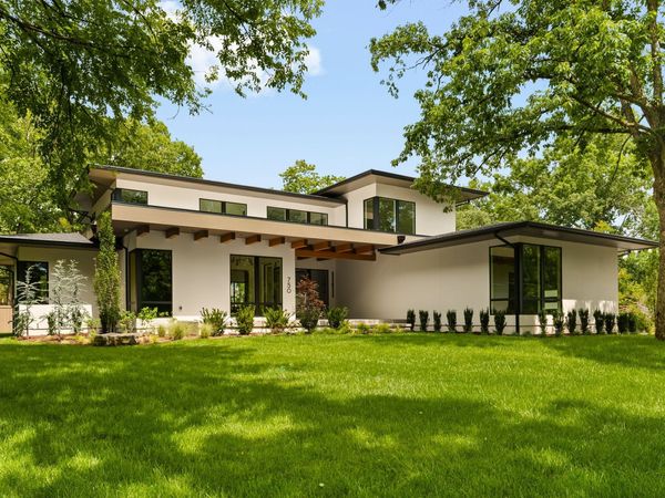 750 Templeton Dr , Nashville, TN 37205