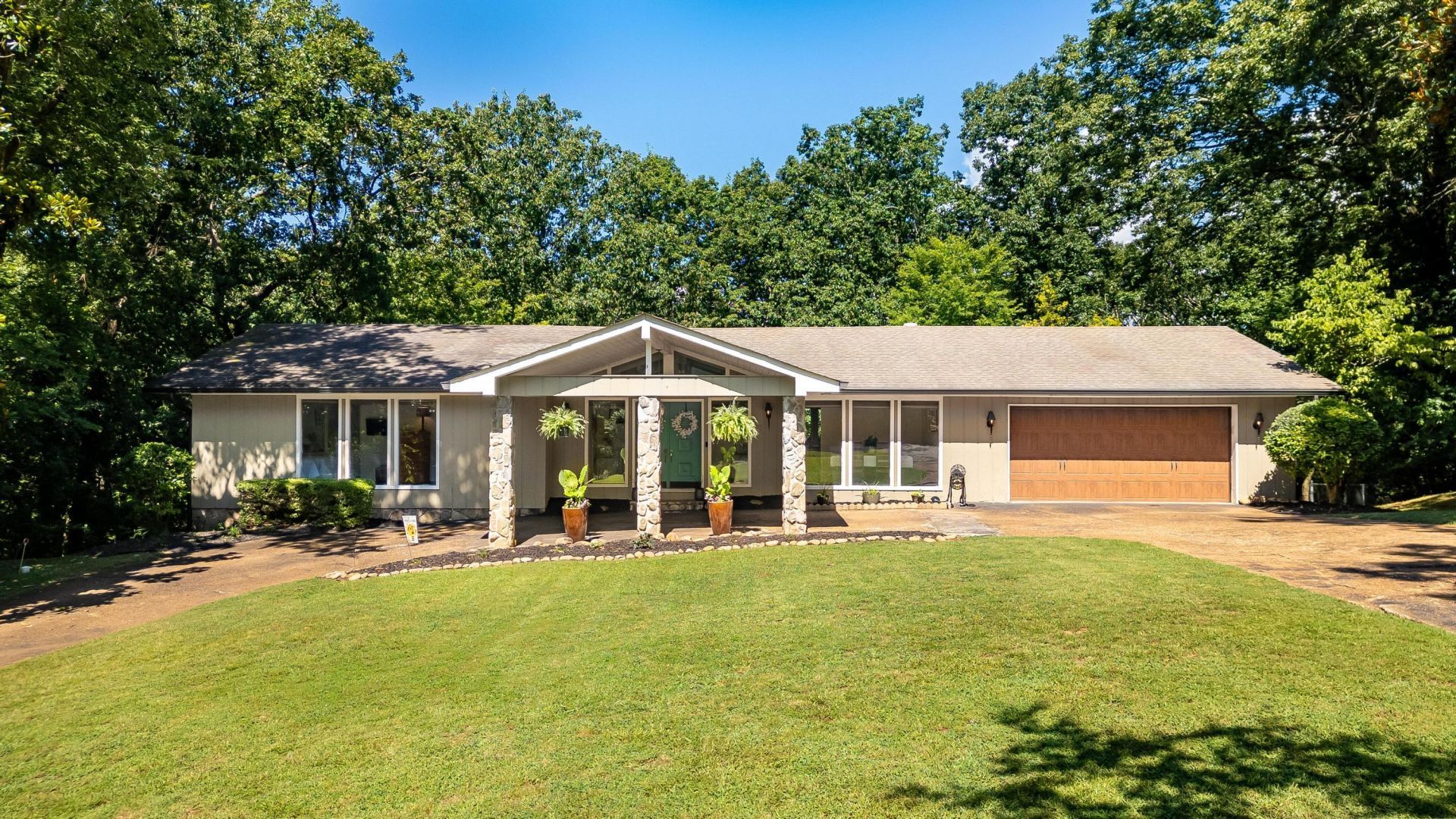 5311 Fairview Road, Hixson, TN 37343 Main Photo