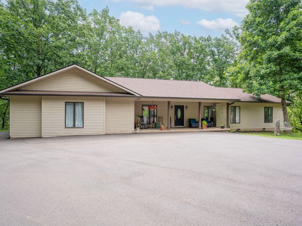 312 Ga 157 , Lookout Mountain, GA 30750