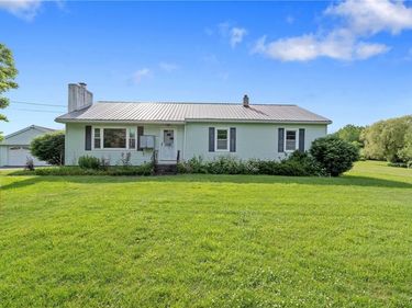 1611 County Route 37 , West Monroe, NY 13167