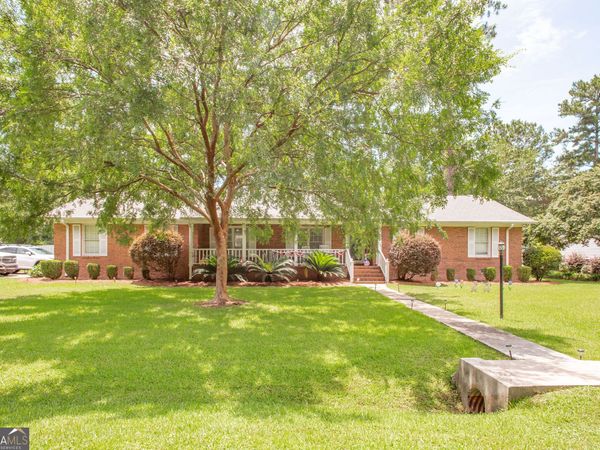 1249 Riverdale Drive, Waycross, GA 31503