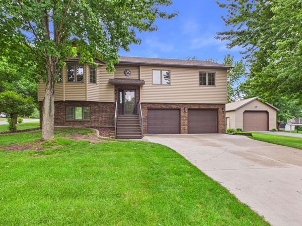 1216 Callaway Street E, Saint Joseph, MN 56374