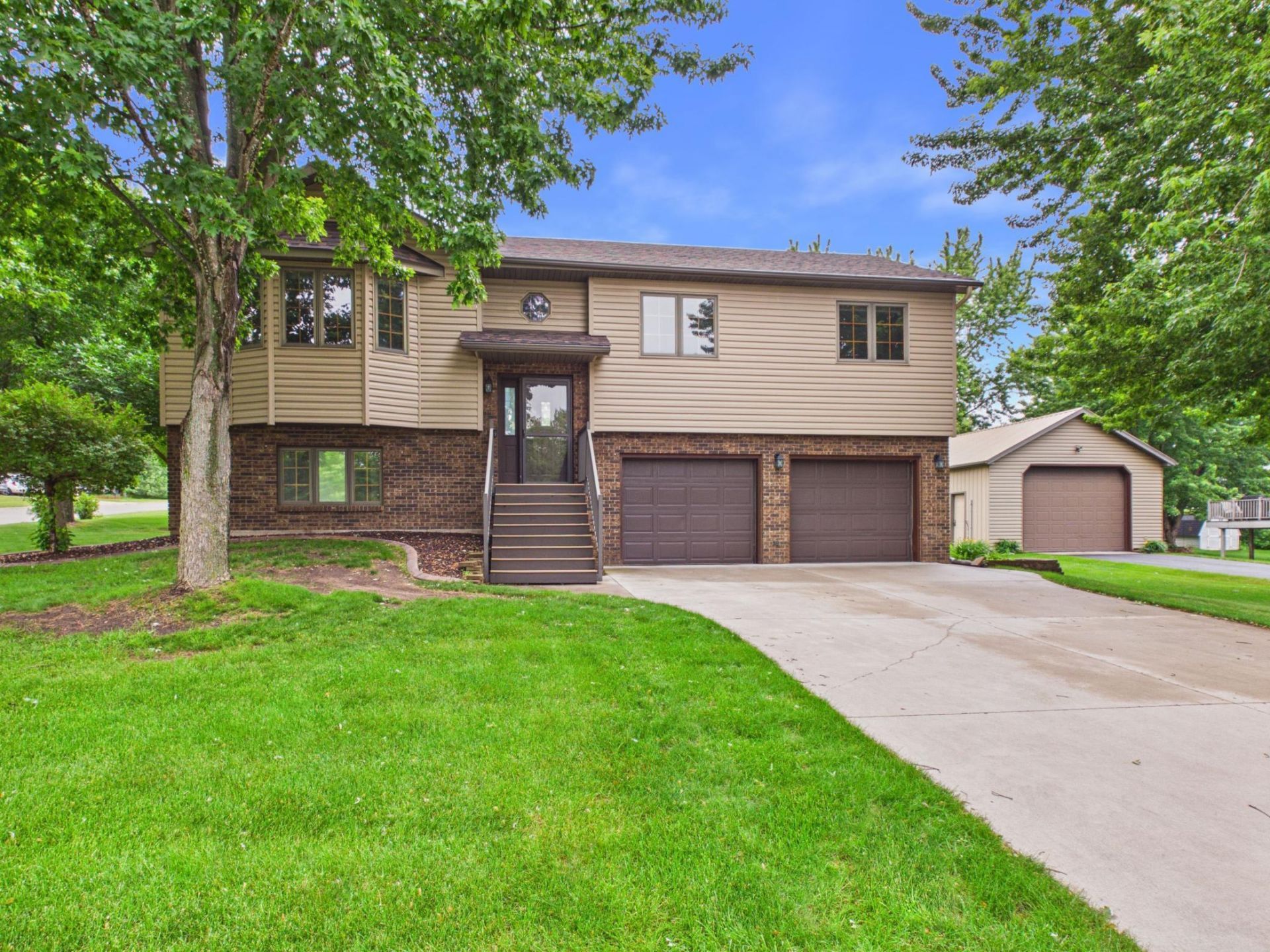 1216 Callaway Street E, Saint Joseph, MN 56374