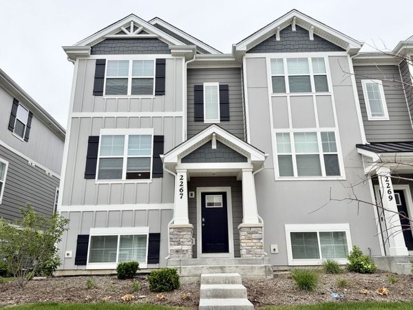 2267 Glacier Street , Mundelein, IL 60060