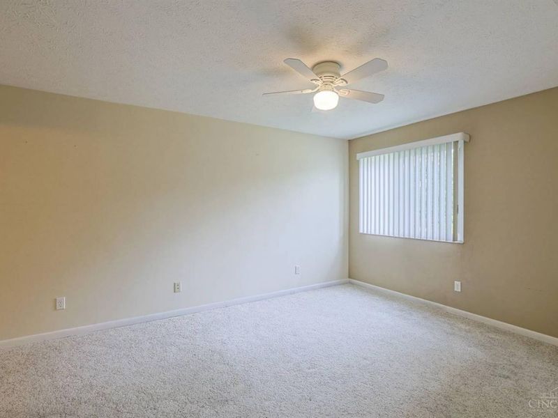 5984 Meadowcreek Drive, Unit 6, Miami Twp, OH 45150 Photo 13