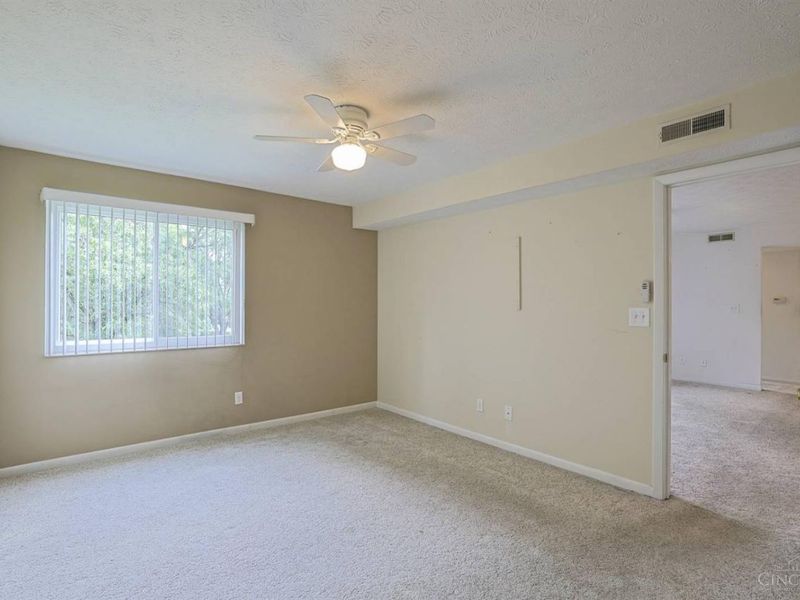 5984 Meadowcreek Drive, Unit 6, Miami Twp, OH 45150 Photo 14