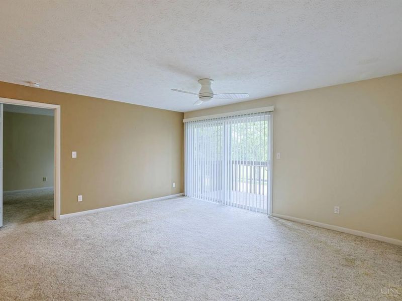 5984 Meadowcreek Drive, Unit 6, Miami Twp, OH 45150 Photo 6