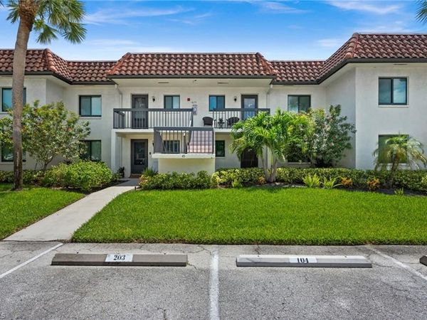 4251 27th CT SW, Unit 104, NAPLES, FL 34116