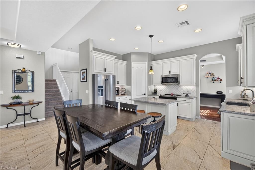 2659 Amber Lake Dr, Cape Coral, FL 33909 Photo