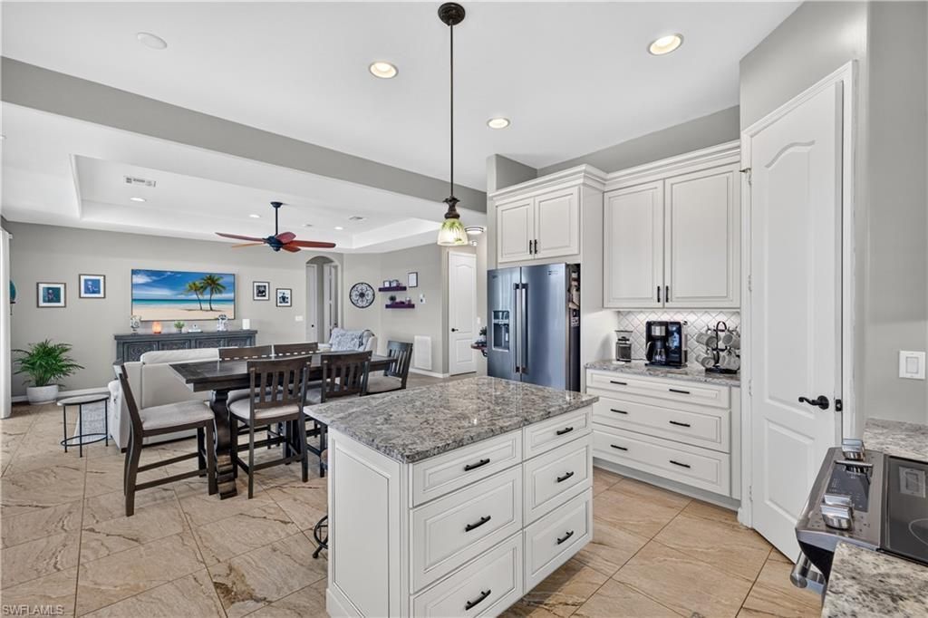 2659 Amber Lake Dr, Cape Coral, FL 33909 Photo