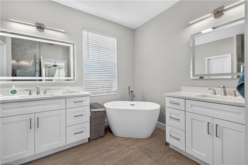 2659 Amber Lake Dr, Cape Coral, FL 33909 Photo