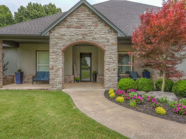 16911 S 321st East Avenue, Coweta, OK 74429