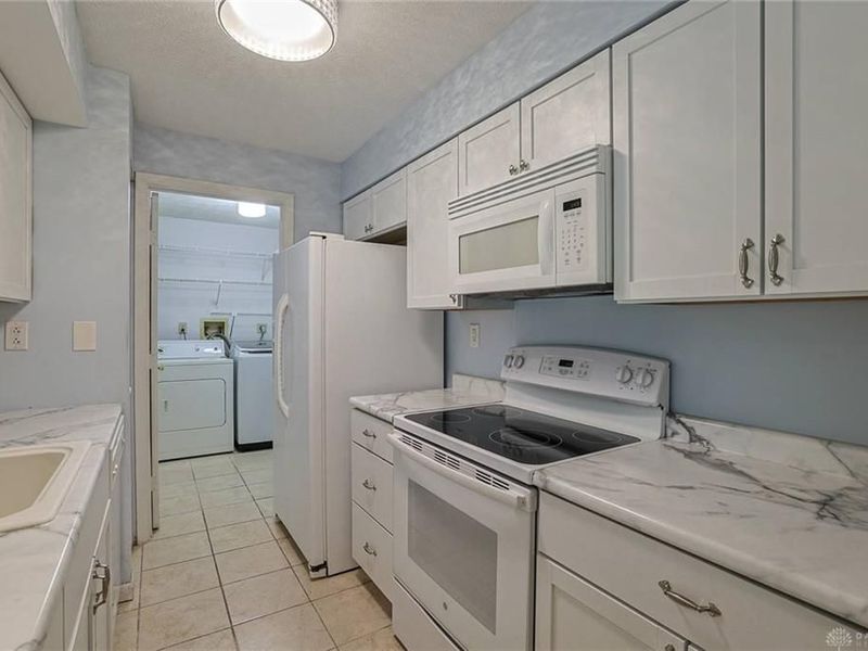5984 Meadow Creek Drive, Unit 6, Miami Township, OH 45150 Photo 11