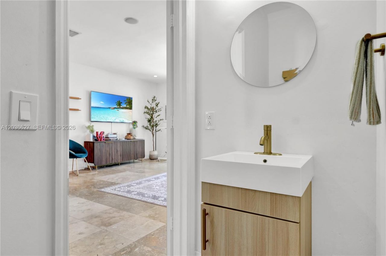 3022 SW 17th St , Unit 3022, Miami, FL 33145 Photo