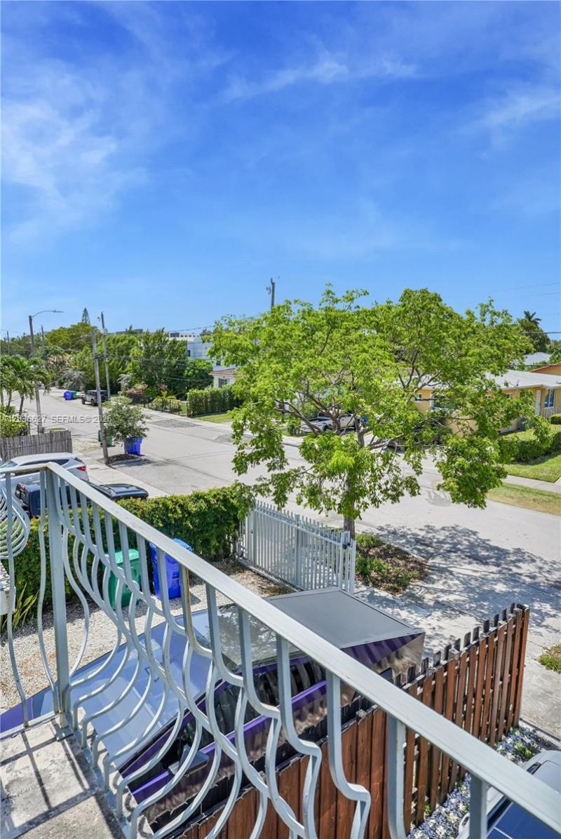 3022 SW 17th St , Unit 3022, Miami, FL 33145 Photo