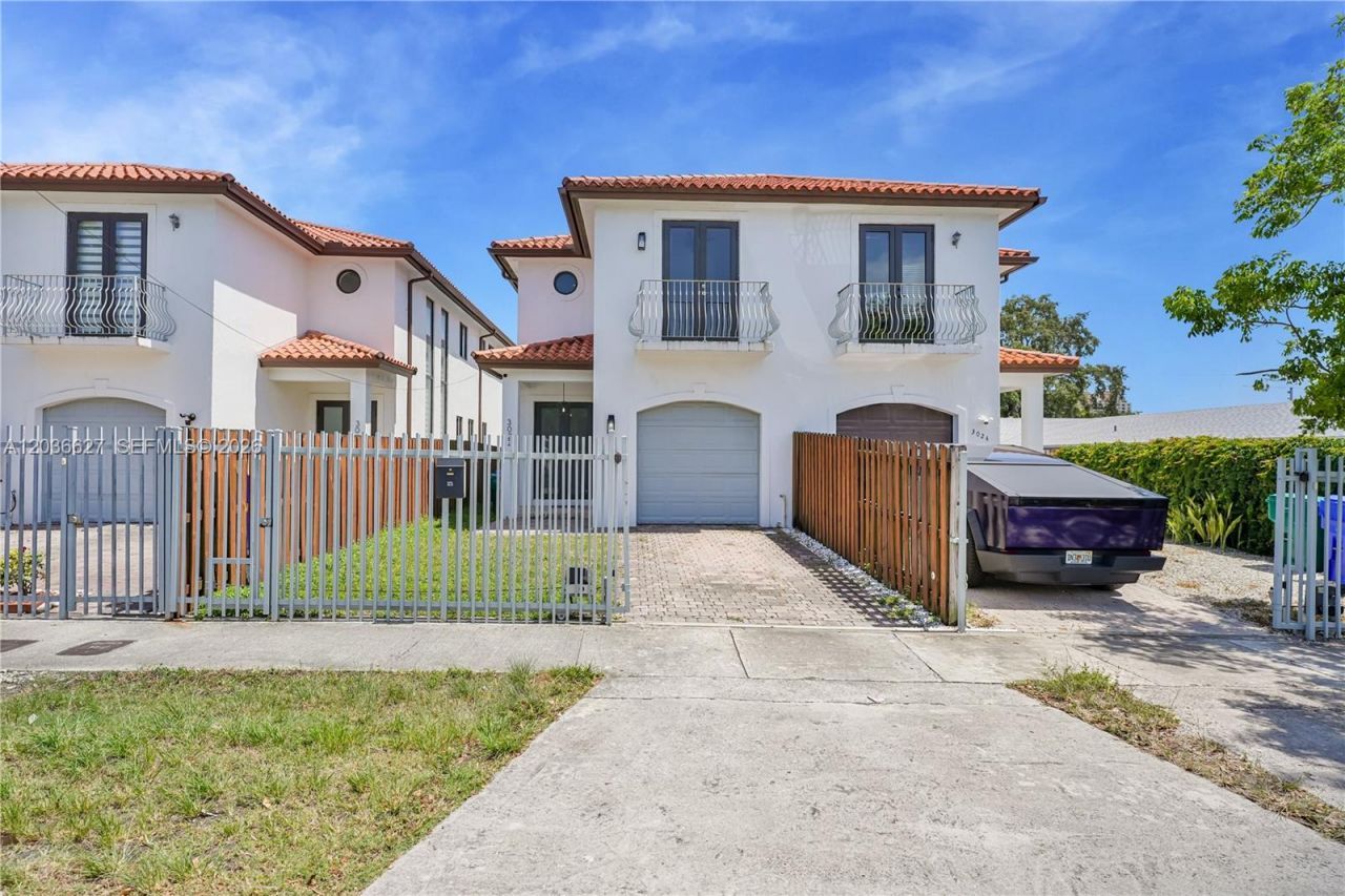 3022 SW 17th St , Unit 3022, Miami, FL 33145 Photo