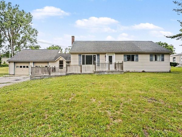 200 W Summit Street, Muir, MI 48860