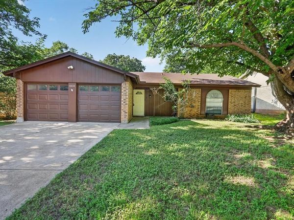 6645 Harrison Way, Watauga, TX 76148