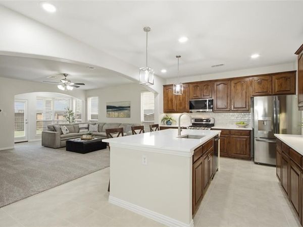 505 Sterling Ridge, Lantana, TX 76226