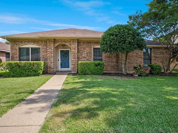 2028 Lansdown Drive, Carrollton, TX 75010