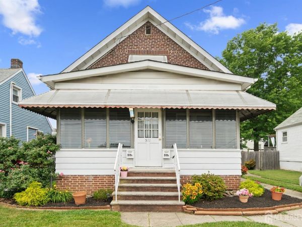 511 Garden Avenue , Woodbridge, NJ 07095