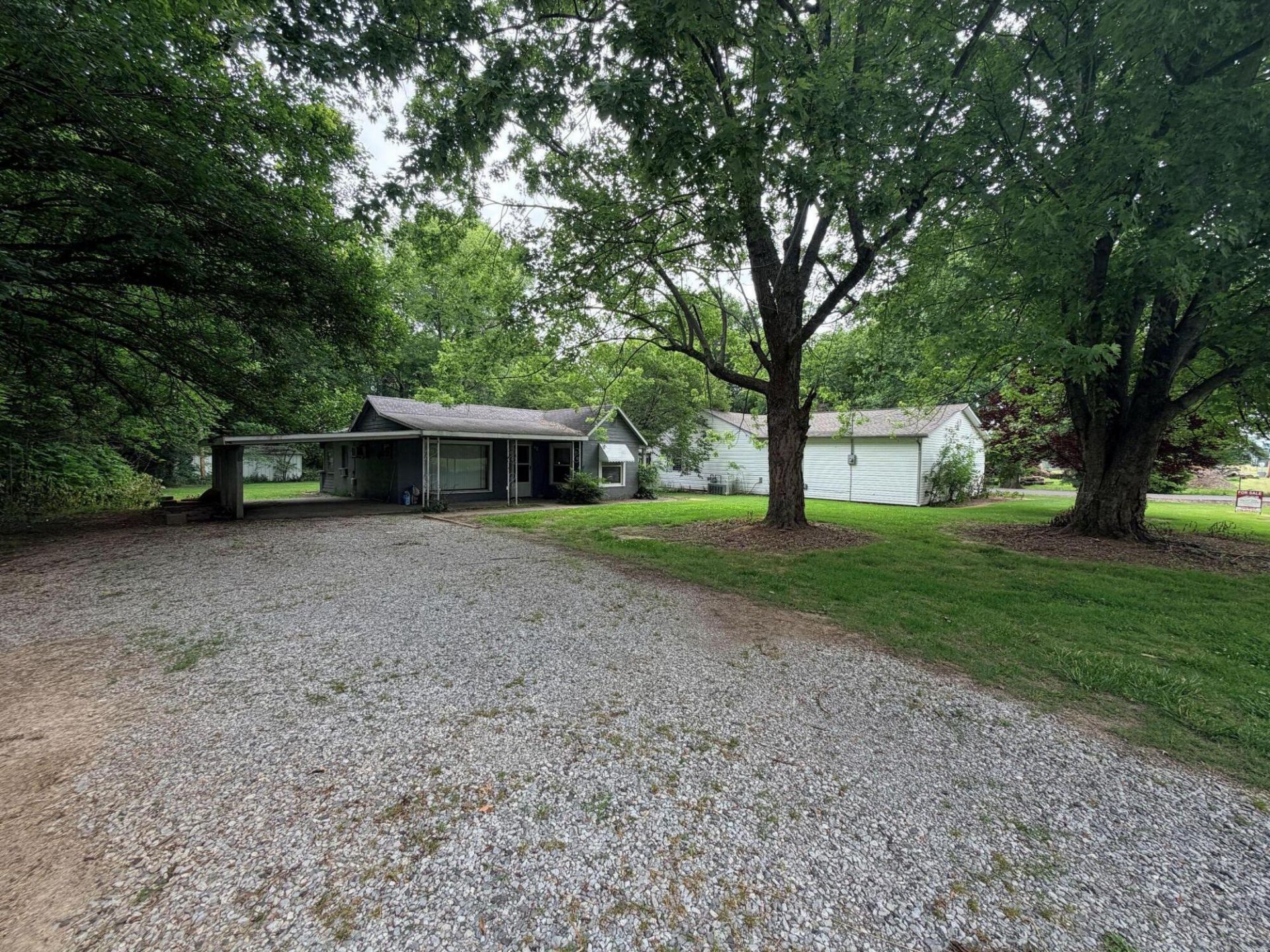 12901 Woodville Road, West Paducah, KY 42086