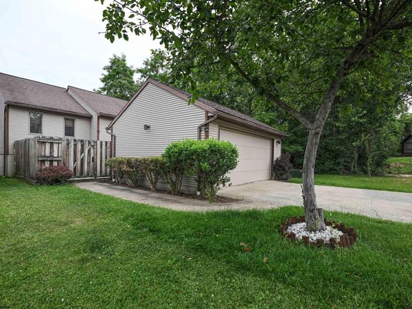 19 Oak Court, Morgantown, WV 26505