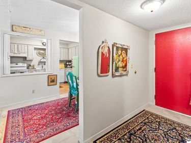12727 W Dodge Road, Omaha, NE 68154