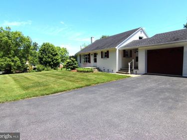 151 DOGWOOD DRIVE, ALBURTIS, PA 18011