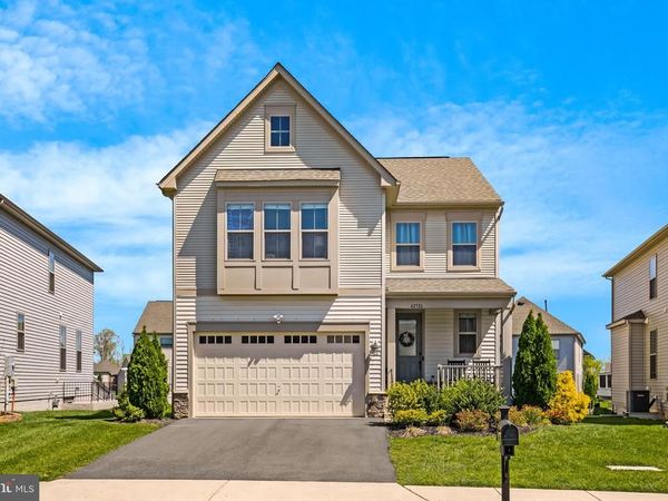 42526 OXFORD FOREST CIRCLE, CHANTILLY, VA 20152