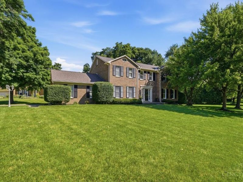 10085 Sonya Lane, West Chester, OH 45241 Photo 2