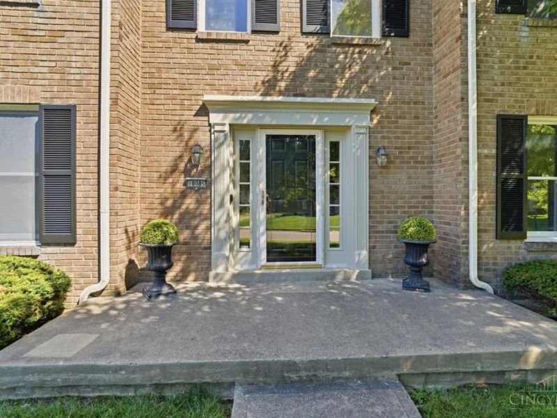 10085 Sonya Lane, West Chester, OH 45241 Photo 4