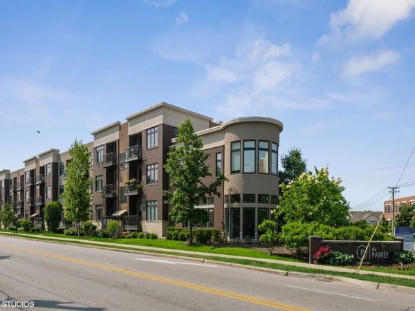 500 N Northwest Highway , Unit 204, Park Ridge, IL 60068