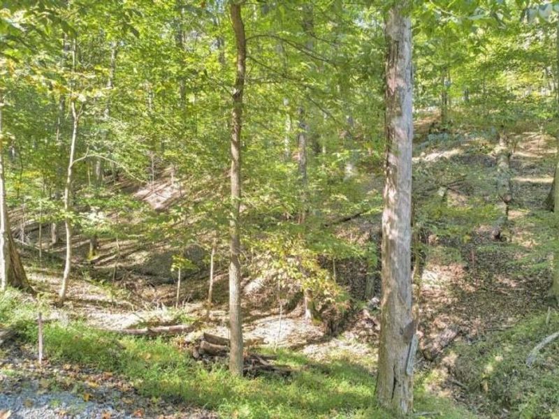1832 Piegan Court , Logan, OH 43138 Photo 10