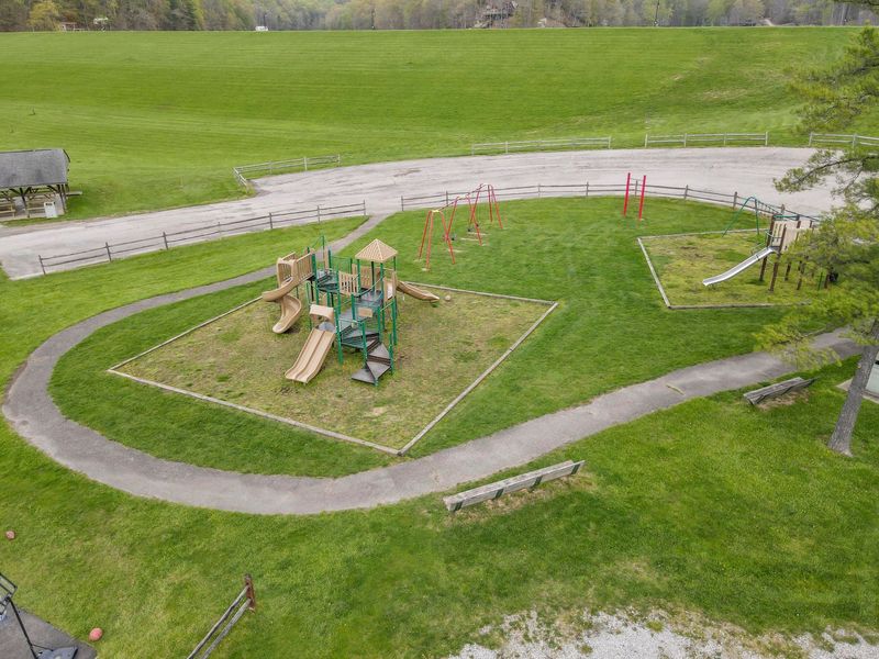 1832 Piegan Court , Logan, OH 43138 Photo 23
