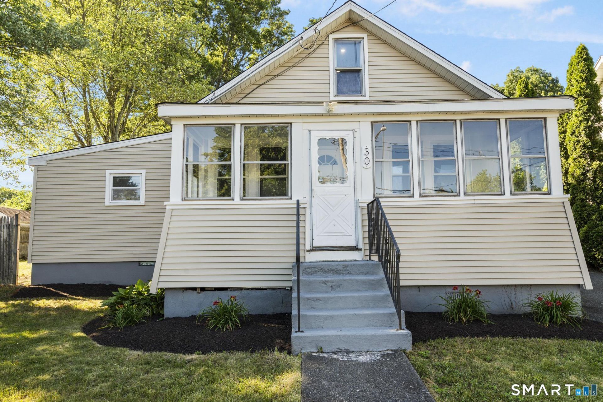 30 Homeside, West Haven, CT 06516 Main Photo
