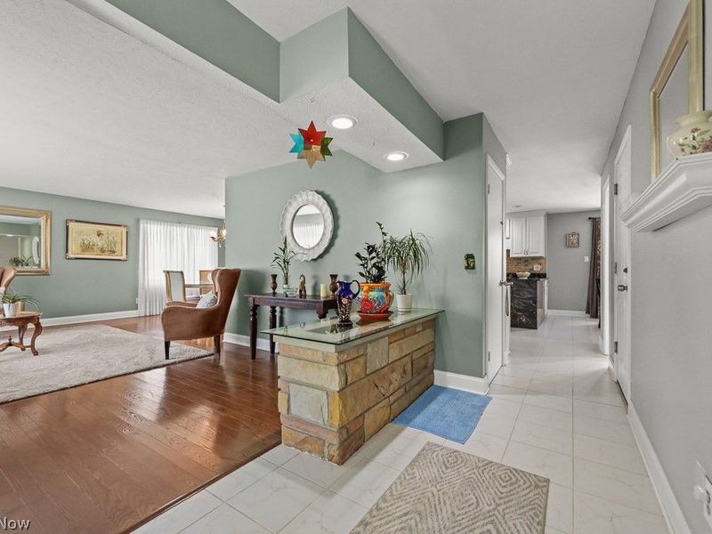 7159 Rustic Oval , Independence, OH 44131 Photo 5