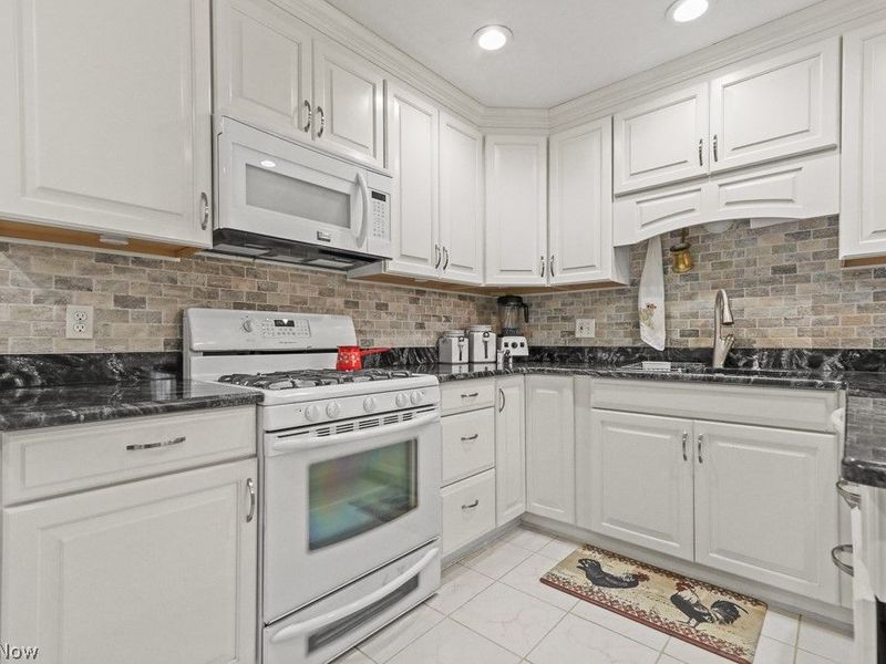 7159 Rustic Oval , Independence, OH 44131 Photo 7