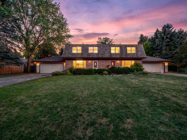 6117 W 105th Street, Bloomington, MN 55438