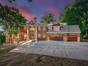 50 Sunny Side Lane, Sunfish Lake, MN 55118
