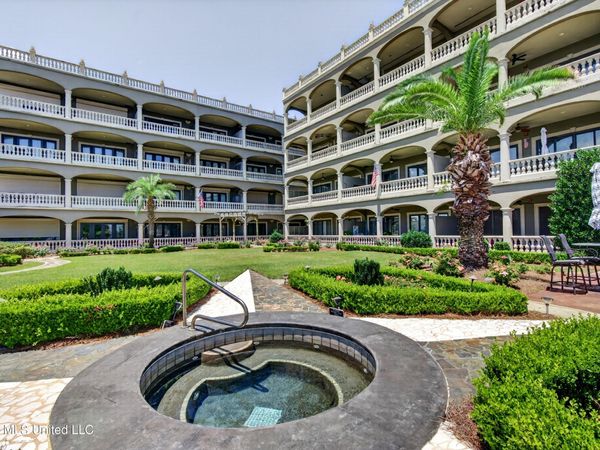 4640 W Beach Boulevard, Gulfport, MS 39501